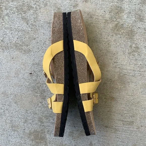 Cliffs by White Mountain Gionna Yellow Sandals - Picture 9 of 11